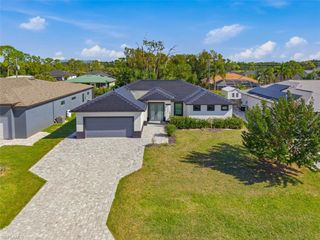 4618 Catalina LN, Bonita Springs, FL 34134