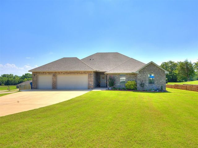 9556 Country Side Lane, Guthrie, OK 73044
