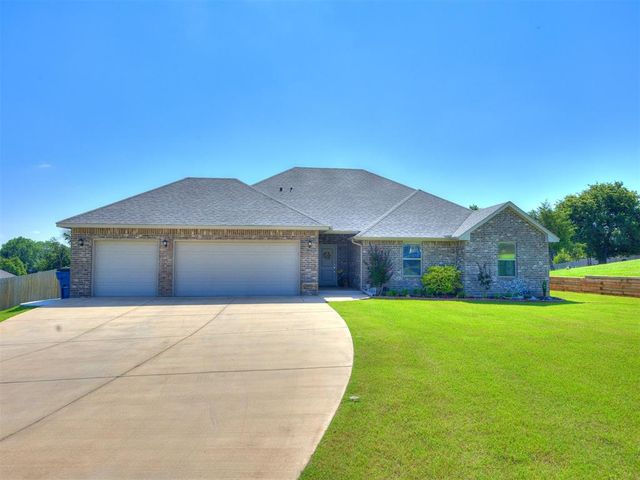 9556 Country Side Lane, Guthrie, OK 73044