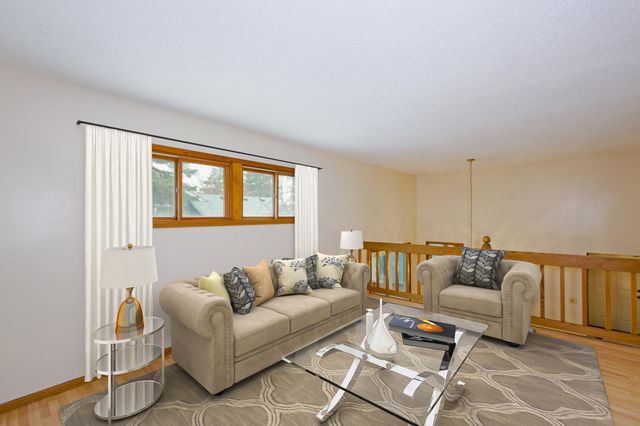 5986 Pheasant Drive, Shoreview, MN 55126