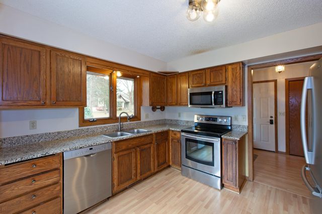 5986 Pheasant Drive, Shoreview, MN 55126