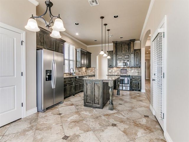 2101 NW 159th Terrace, Edmond, OK 73013