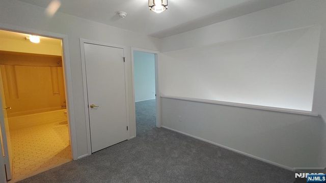 5 S Bayard Lane, Mahwah, NJ 07430