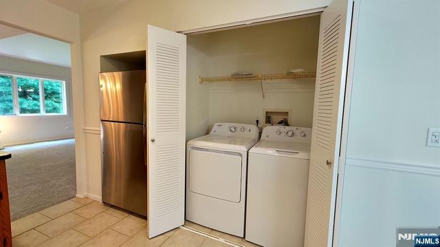 5 S Bayard Lane, Mahwah, NJ 07430
