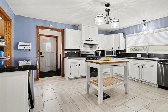 7884 Red Arrow Highway, Watervliet, MI 49098