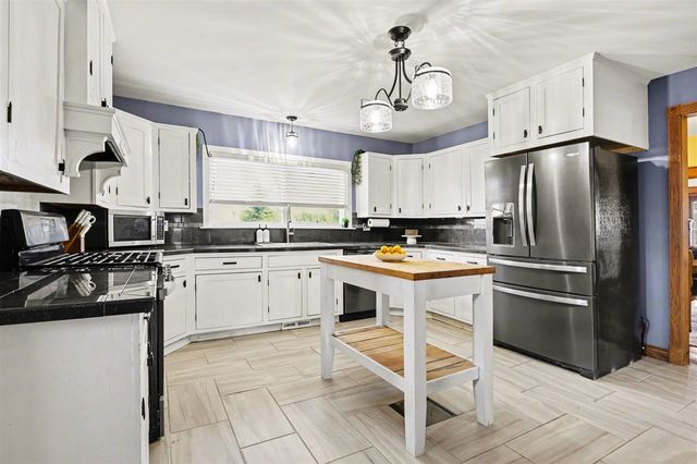 7884 Red Arrow Highway, Watervliet, MI 49098