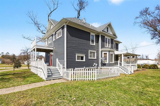 7884 Red Arrow Highway, Watervliet, MI 49098