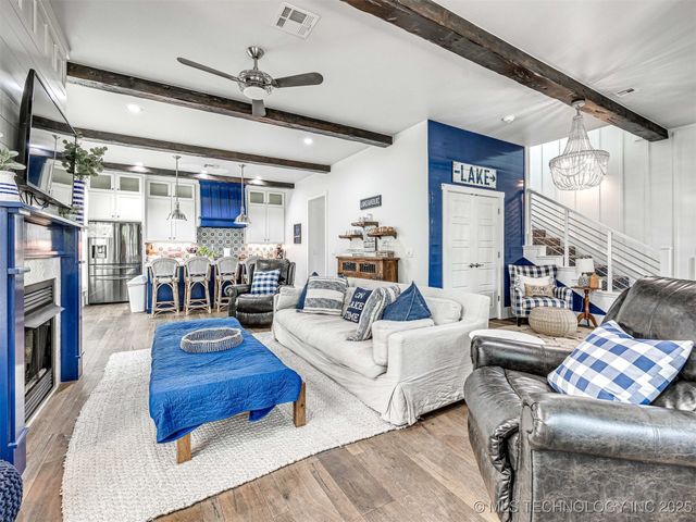 37 Redbud Street, Carlton Landing, OK 74432