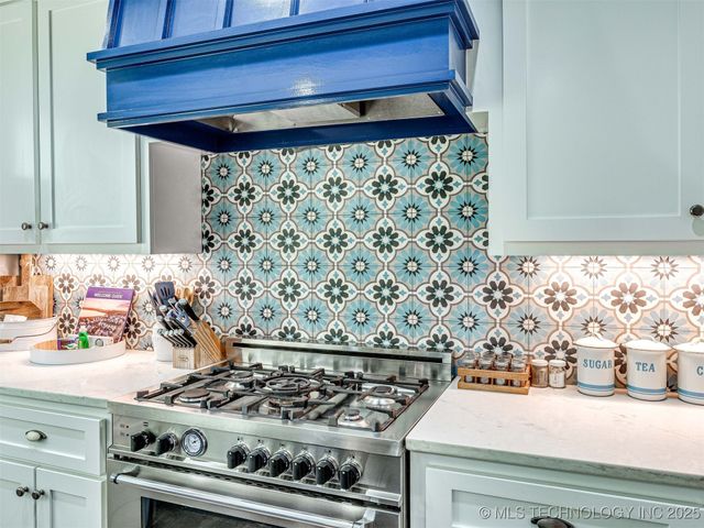 37 Redbud Street, Carlton Landing, OK 74432