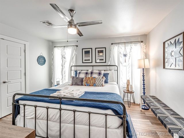 37 Redbud Street, Carlton Landing, OK 74432