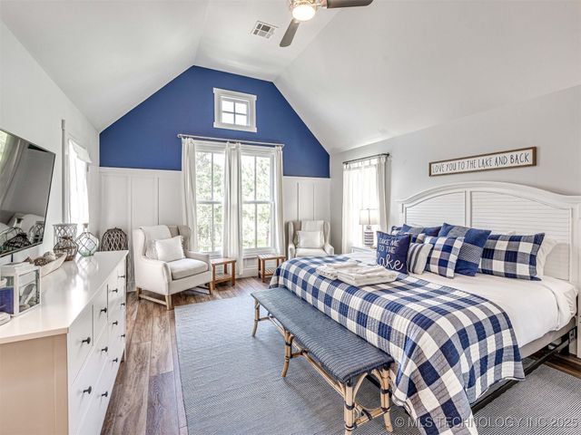 37 Redbud Street, Carlton Landing, OK 74432