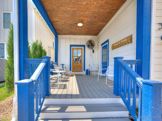 37 Redbud Street, Carlton Landing, OK 74432