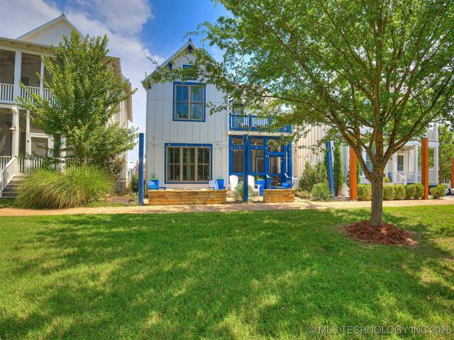 37 Redbud Street, Carlton Landing, OK 74432