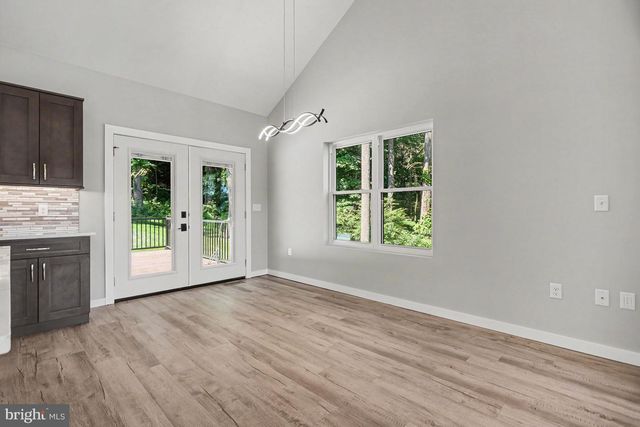 2808 SPRING VALLEY RD, Lancaster, PA 17601