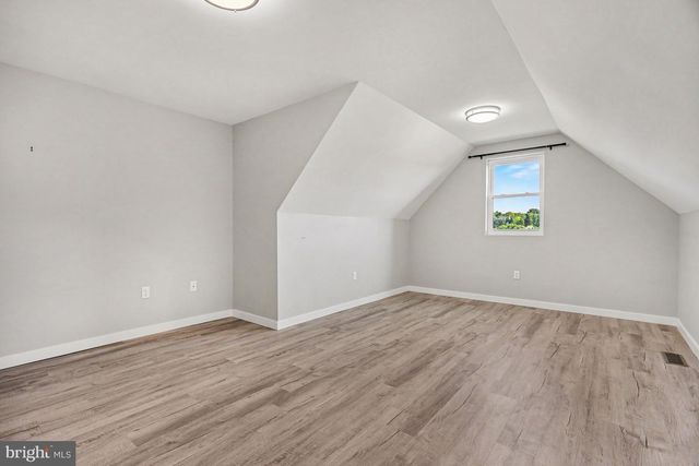 2808 SPRING VALLEY RD, Lancaster, PA 17601