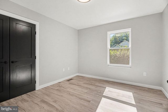 2808 SPRING VALLEY RD, Lancaster, PA 17601