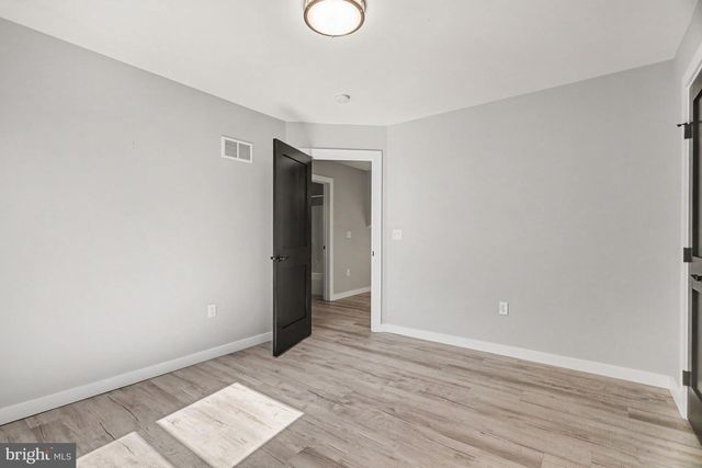 2808 SPRING VALLEY RD, Lancaster, PA 17601