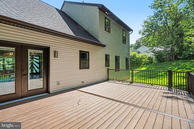 2808 SPRING VALLEY RD, Lancaster, PA 17601