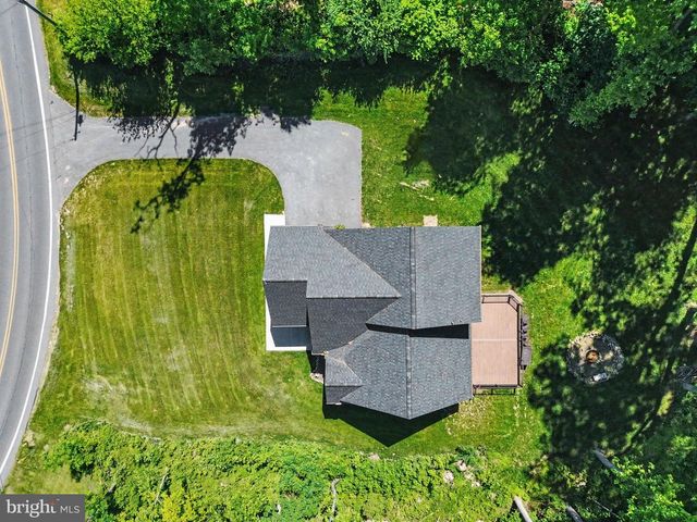 2808 SPRING VALLEY RD, Lancaster, PA 17601