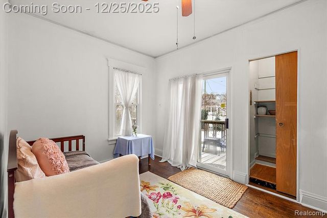 140 E Lawrence Avenue, Royal Oak, MI 48073