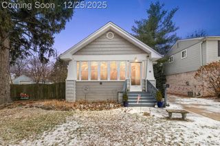140 E Lawrence Avenue, Royal Oak, MI 48073