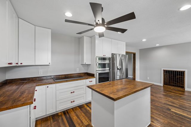1985 Egypt Rd, Chapel Hill, TN 37034