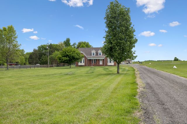 1985 Egypt Rd, Chapel Hill, TN 37034