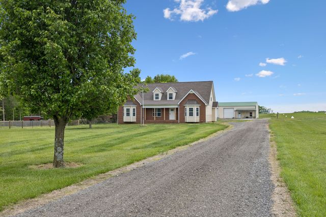 1985 Egypt Rd, Chapel Hill, TN 37034