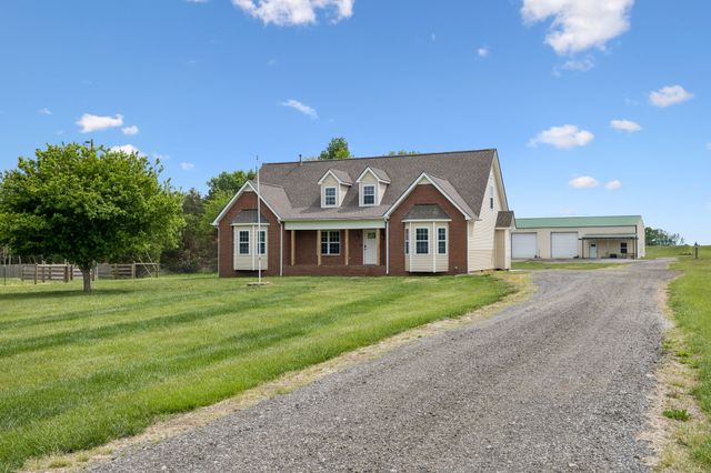 1985 Egypt Rd, Chapel Hill, TN 37034