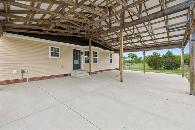 1985 Egypt Rd, Chapel Hill, TN 37034