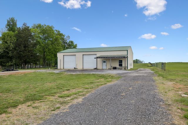 1985 Egypt Rd, Chapel Hill, TN 37034