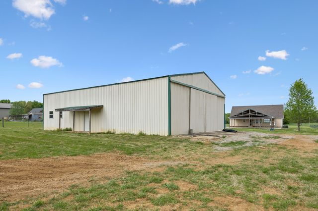 1985 Egypt Rd, Chapel Hill, TN 37034