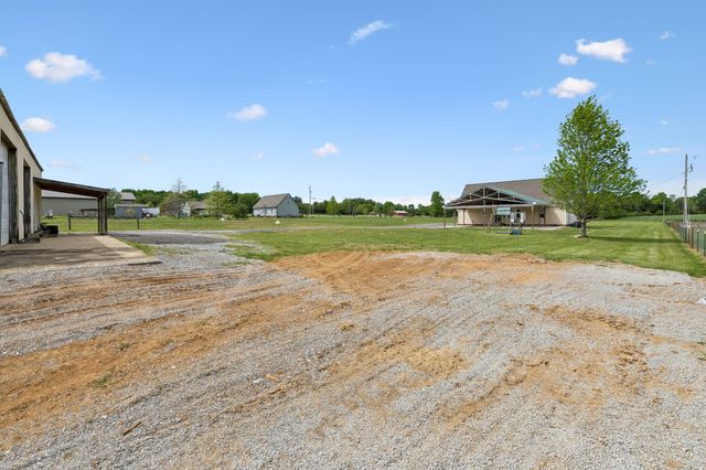 1985 Egypt Rd, Chapel Hill, TN 37034