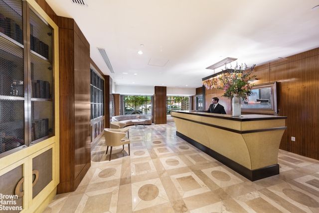 200 W End Ave Apt 6B, New York City, NY 10023