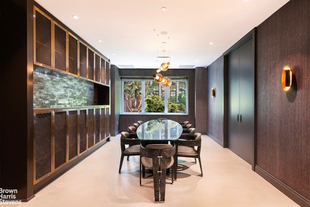 200 W End Ave Apt 6B, New York City, NY 10023