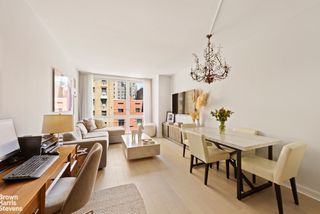 200 W End Ave Apt 6B, New York City, NY 10023
