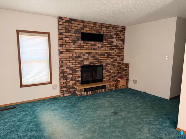 422 S Elmwood Ave Avenue, Sioux Falls, SD 57104