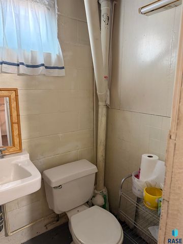 422 S Elmwood Ave Avenue, Sioux Falls, SD 57104