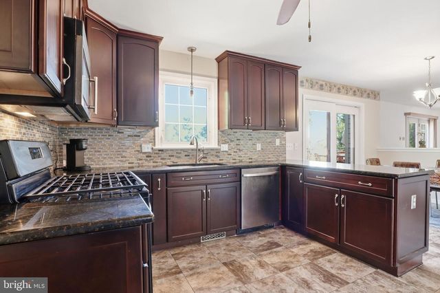 2933 RIDINGS WAY, York, PA 17408
