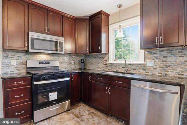 2933 RIDINGS WAY, York, PA 17408