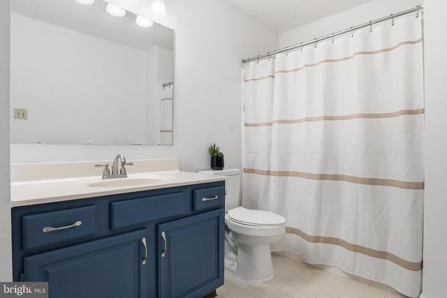2933 RIDINGS WAY, York, PA 17408