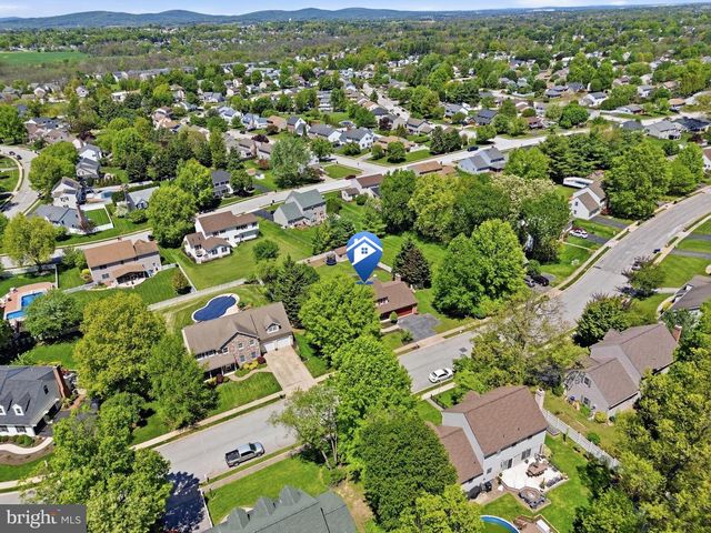 2933 RIDINGS WAY, York, PA 17408