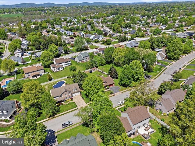 2933 RIDINGS WAY, York, PA 17408