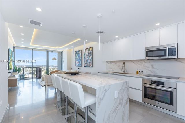 88 SW 7th St 3406, Miami, FL 33130