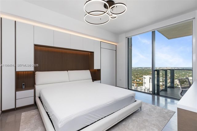 88 SW 7th St 3406, Miami, FL 33130