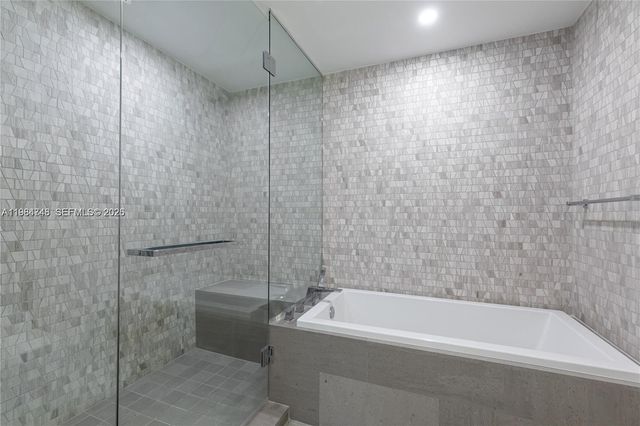 88 SW 7th St 3406, Miami, FL 33130