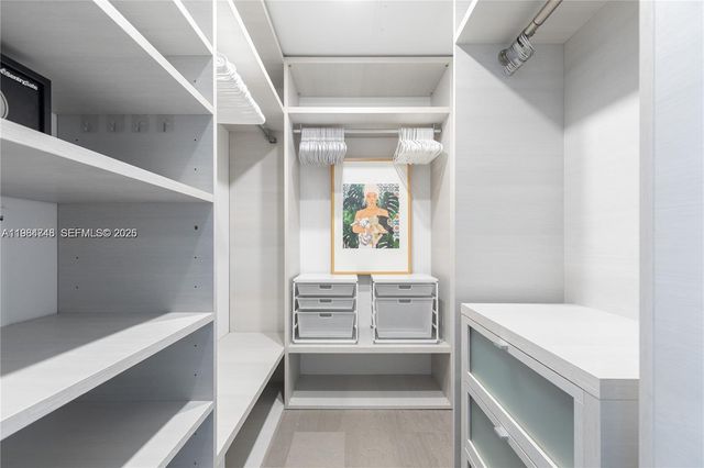 88 SW 7th St 3406, Miami, FL 33130