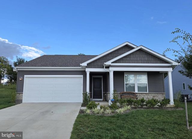 11 HOLLY RD, Charles Town, WV 25414