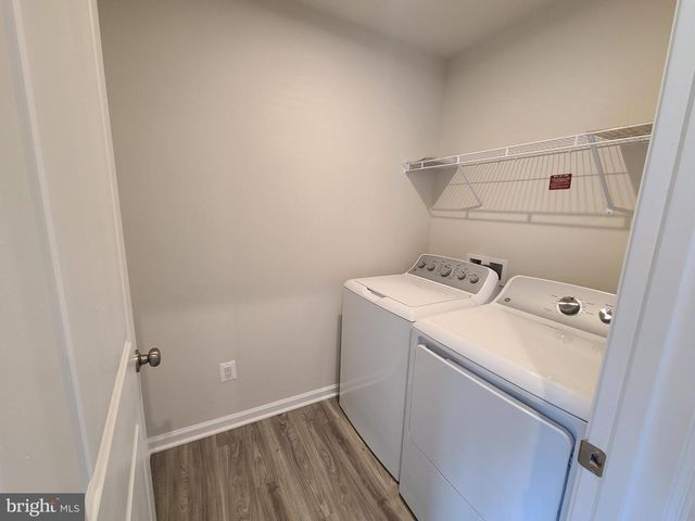 11 HOLLY RD, Charles Town, WV 25414