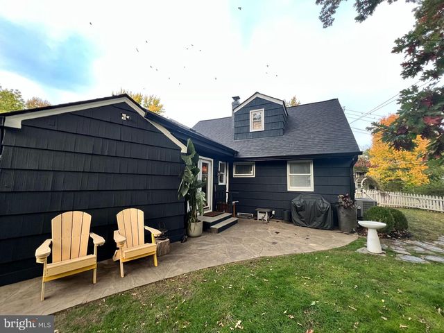 2201 HARVARD DR, Alexandria, VA 22307